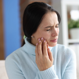 Oral consultation for wisdom teeth care and extraction